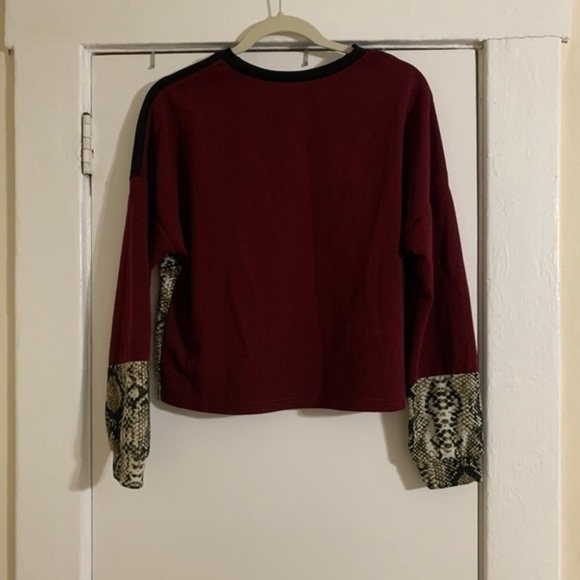 Maroon black and snakeskin Slightly cropped Top Small - Picture 4 of 6